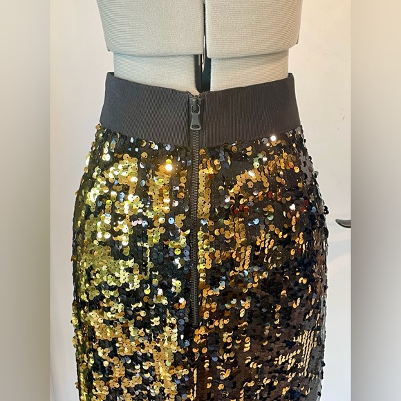 Milly Sequin Midi Skirt, stretch w/ waist band, zip, EUC, black/gold, sz8 - Picture 6 of 11